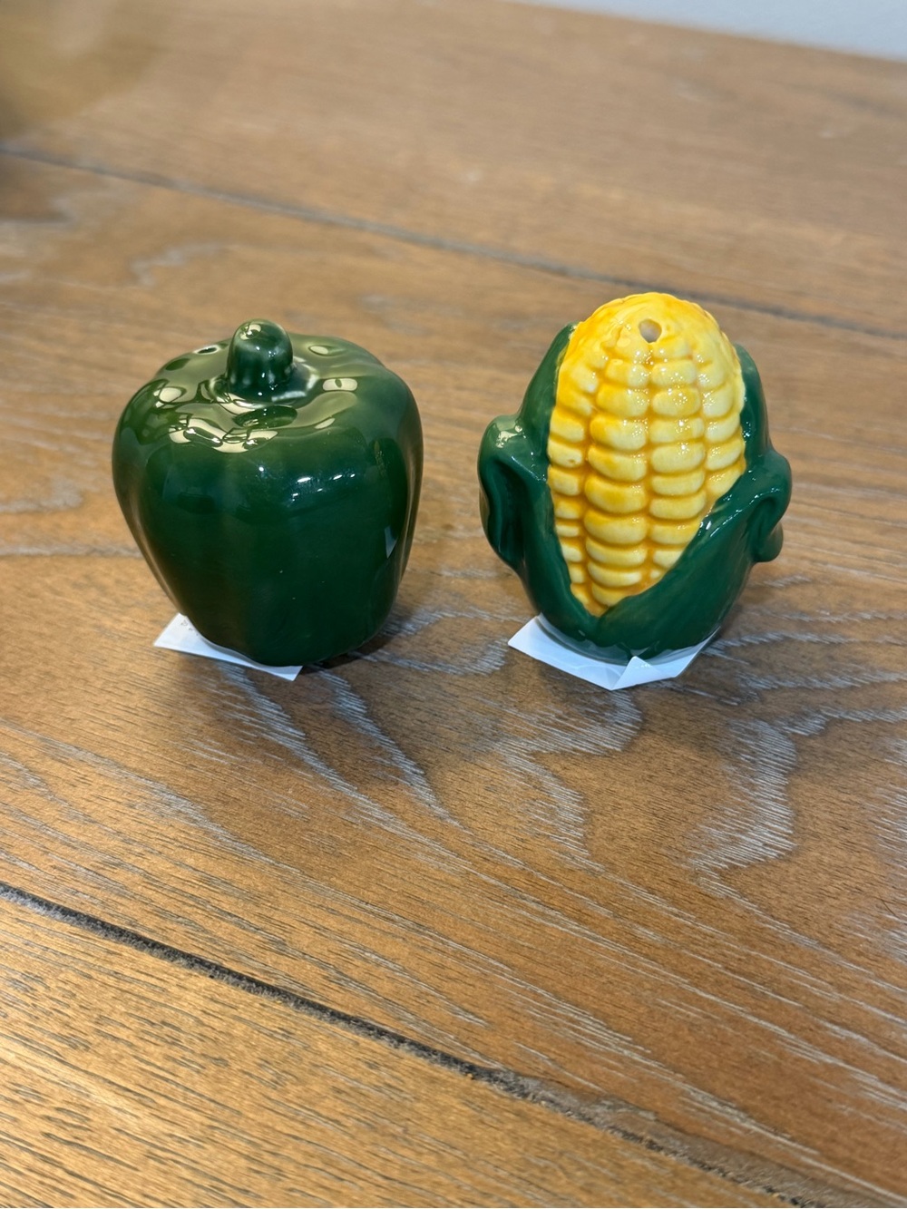 Cracker Barrel Miniature Bell Pepper & Corn Salt and Pepper Shaker Set